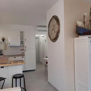 Soleil Royal Piano Terra Viareggio
